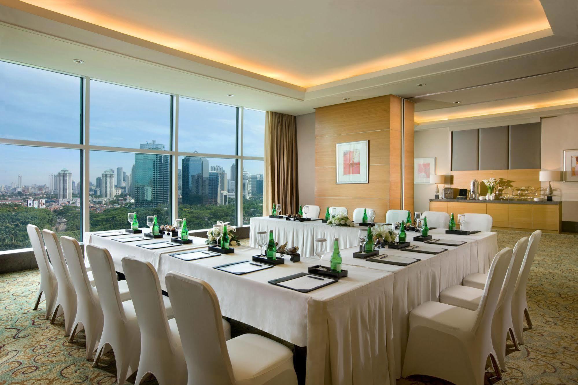 เดอะ เรสซิเดนซ์ แอท เดอะ ริตซ์-คาร์ลตัน จาการ์ต้า แปซิฟิค เพลซ Hotel จาการ์ตา ภายนอก รูปภาพ